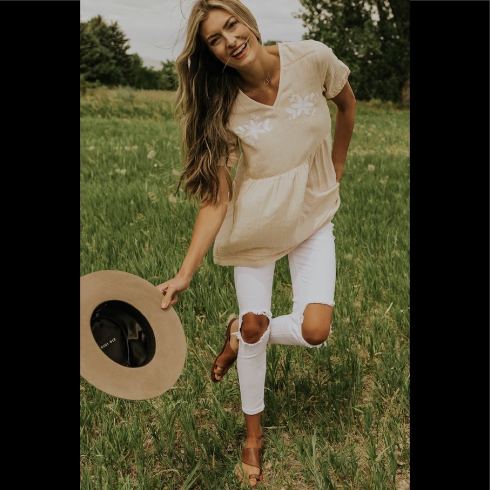 NWT Roolee Shannon Embroidered Blouse Small